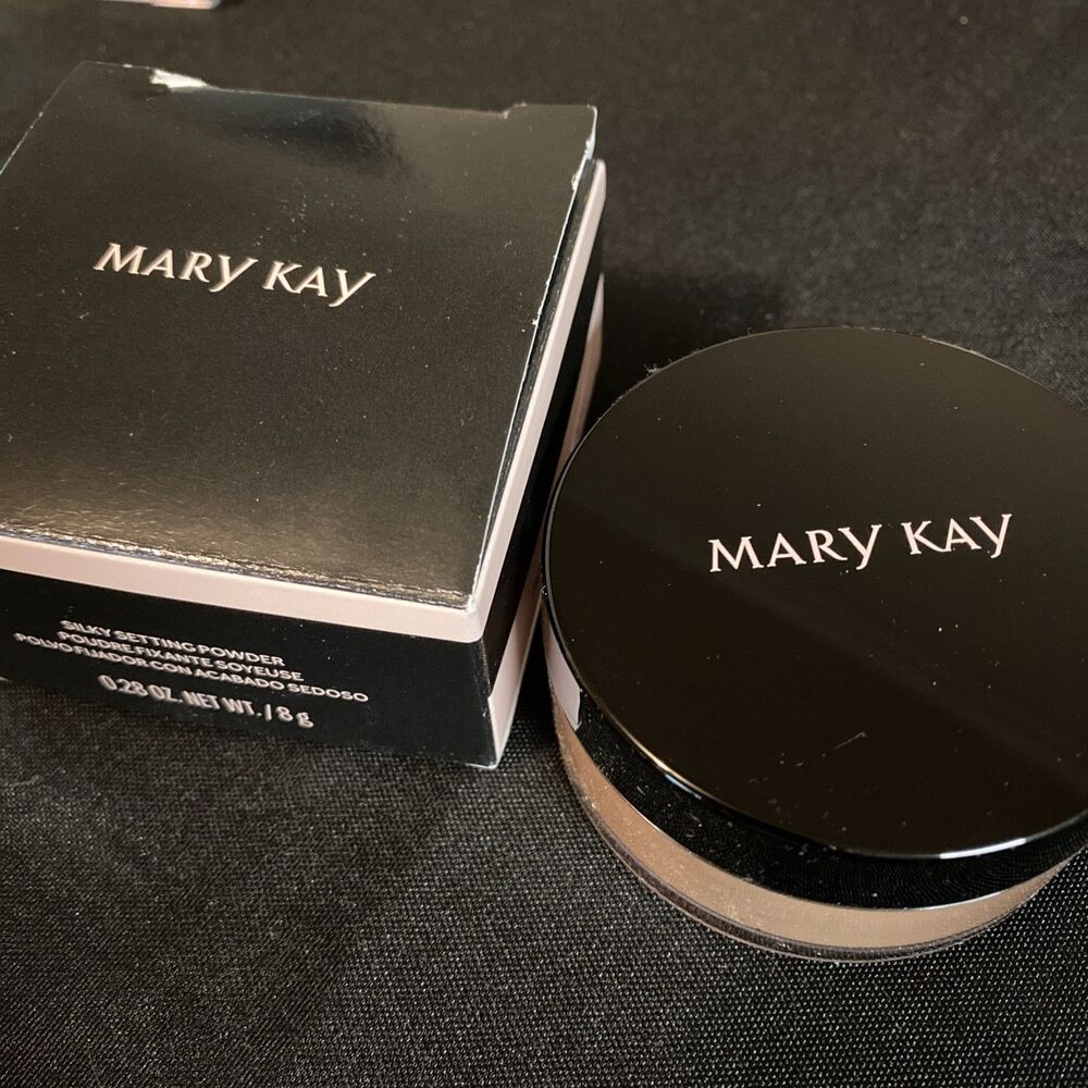 Mary Kay Silky Setting Powder Medium Beige